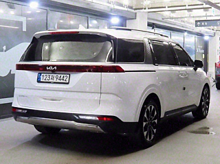 KIA CARNIVAL 2023