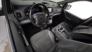 HYUNDAI STAREX GRAND  Van 3 Seater 2021