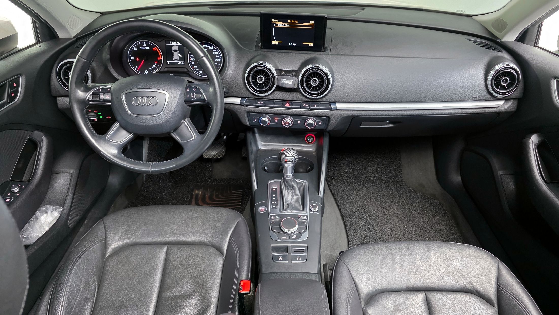 AUDI A3 2015