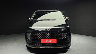HYUNDAI STARIA 2025