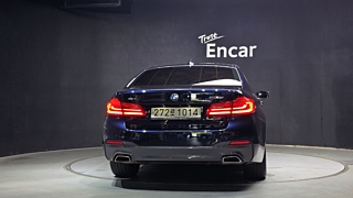 BMW 5-SERIES G30 2019