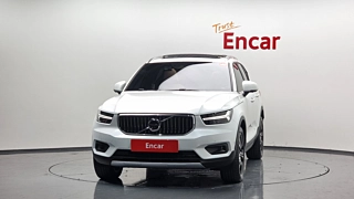 VOLVO XC40 2022