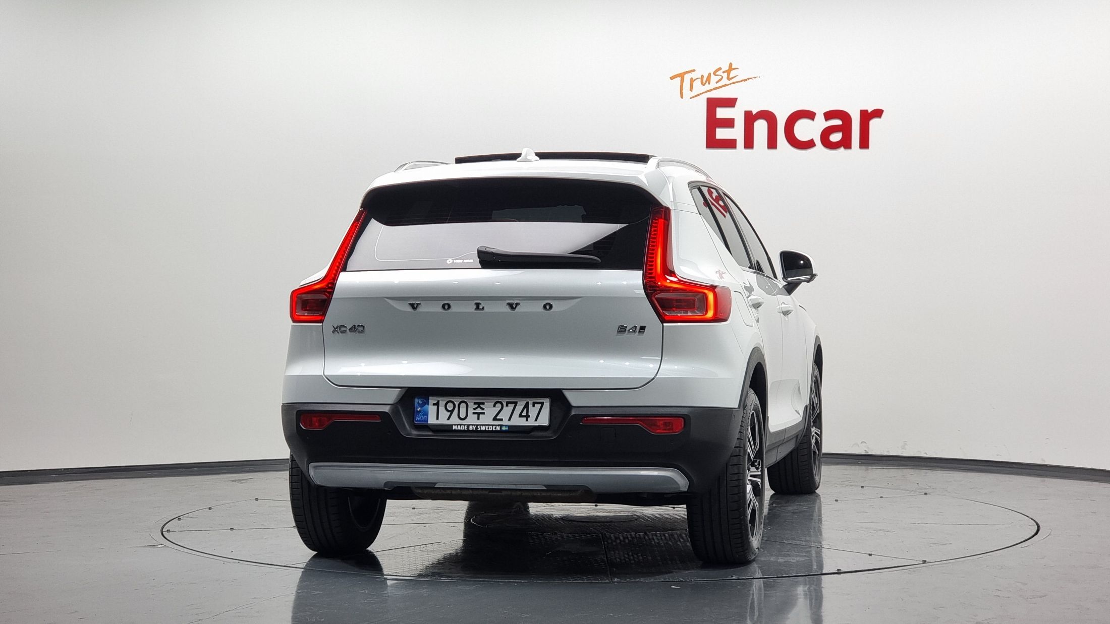 VOLVO XC40 2022