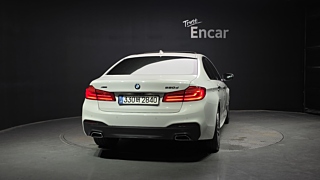 BMW 5-SERIES G30 2017