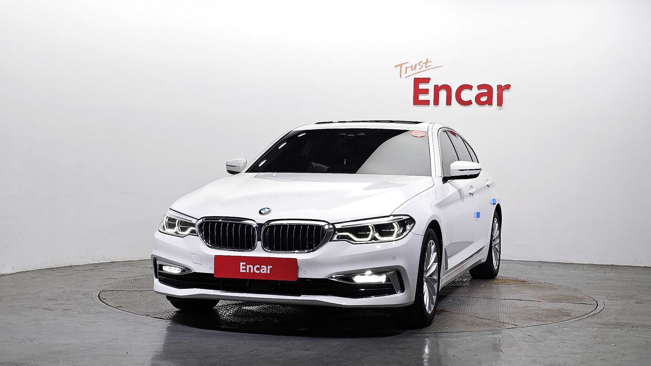 BMW 5-SERIES G30 2019