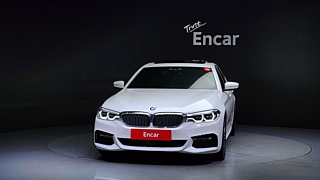 BMW 5-SERIES G30 2018