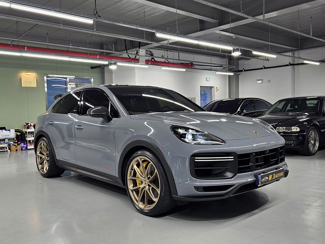 PORSCHE CAYENNE PO536 2022