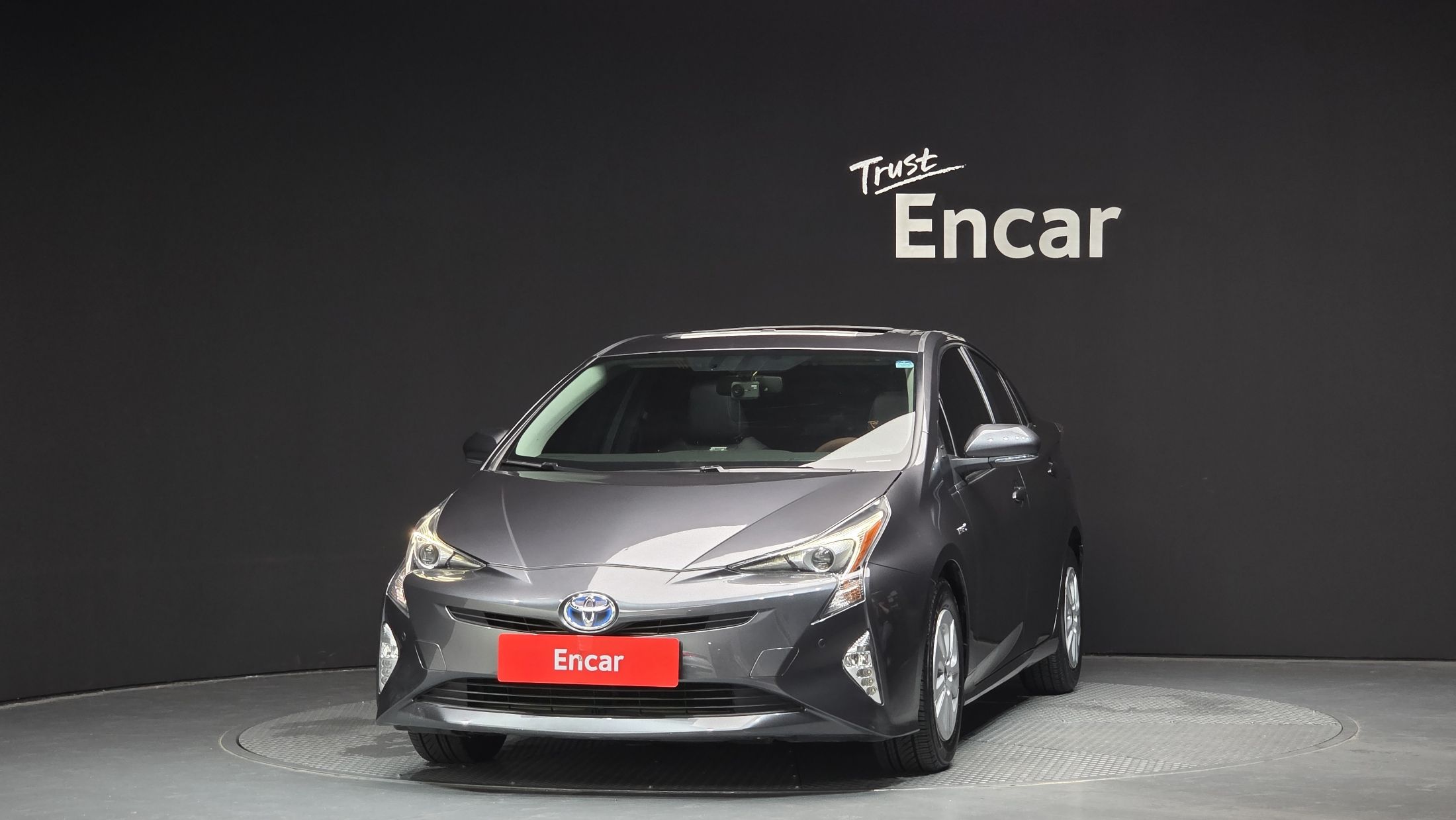 TOYOTA PRIUS 2017