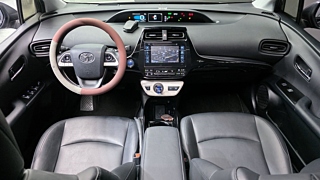 TOYOTA PRIUS 2017