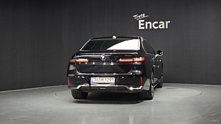 BMW 7-SERIES G70 2024