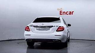 MERCEDES BENZ E-CLASS W213 2019