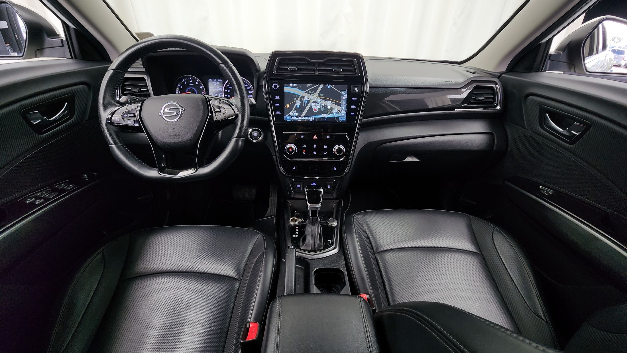 SSANGYONG TIVOLI VERY NEW 2022