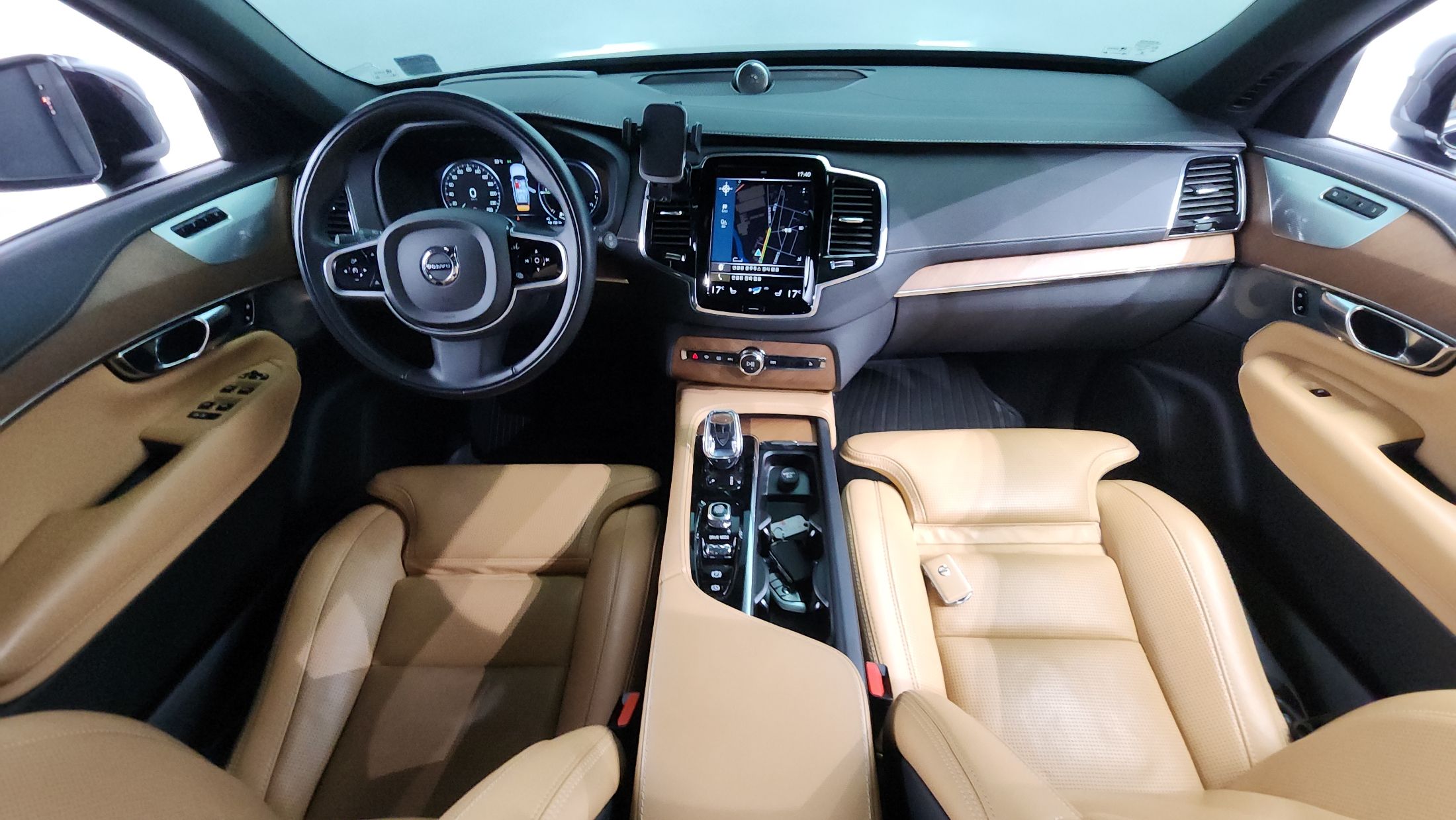 VOLVO XC90 2020
