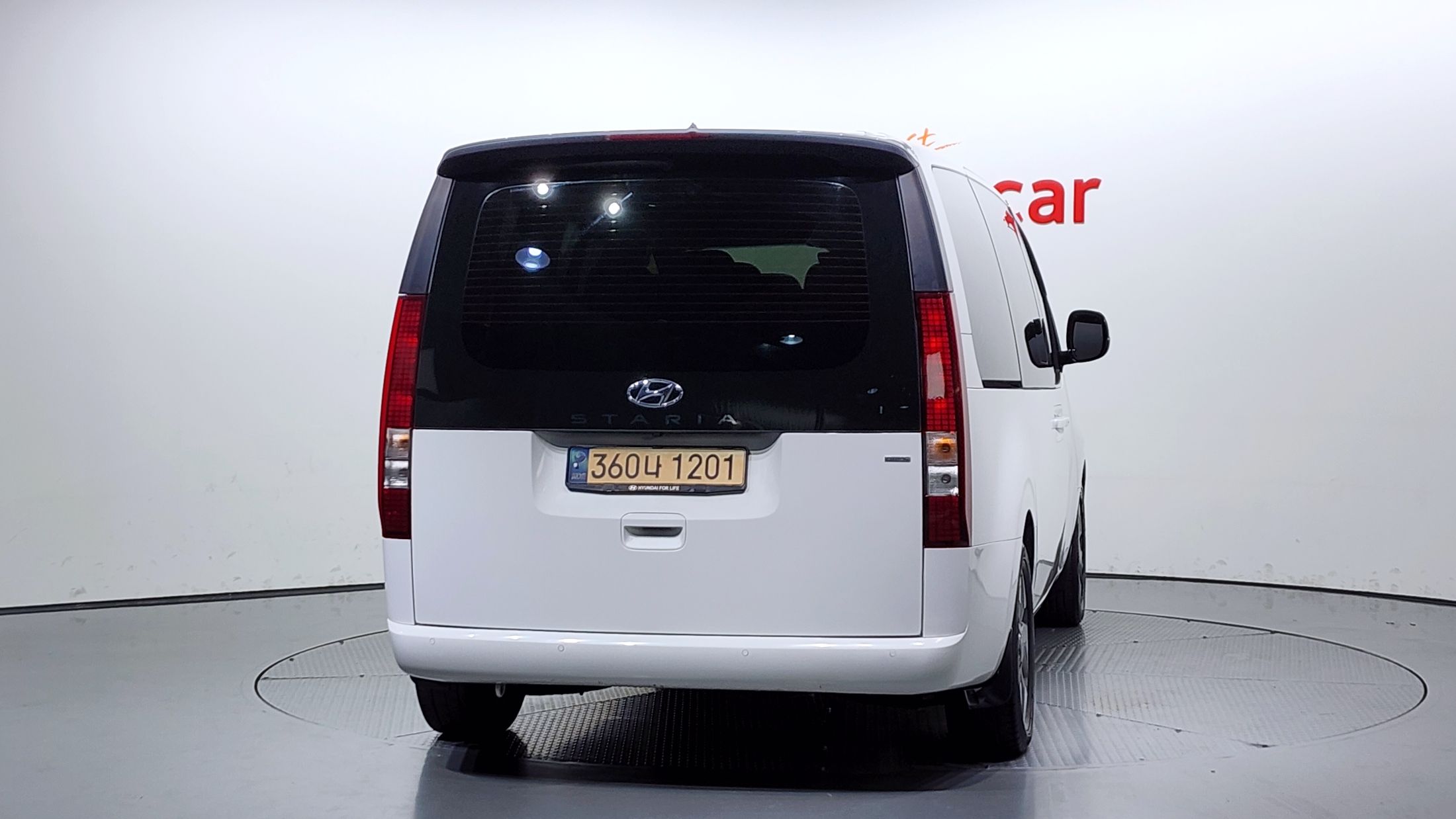 HYUNDAI STARIA 2023