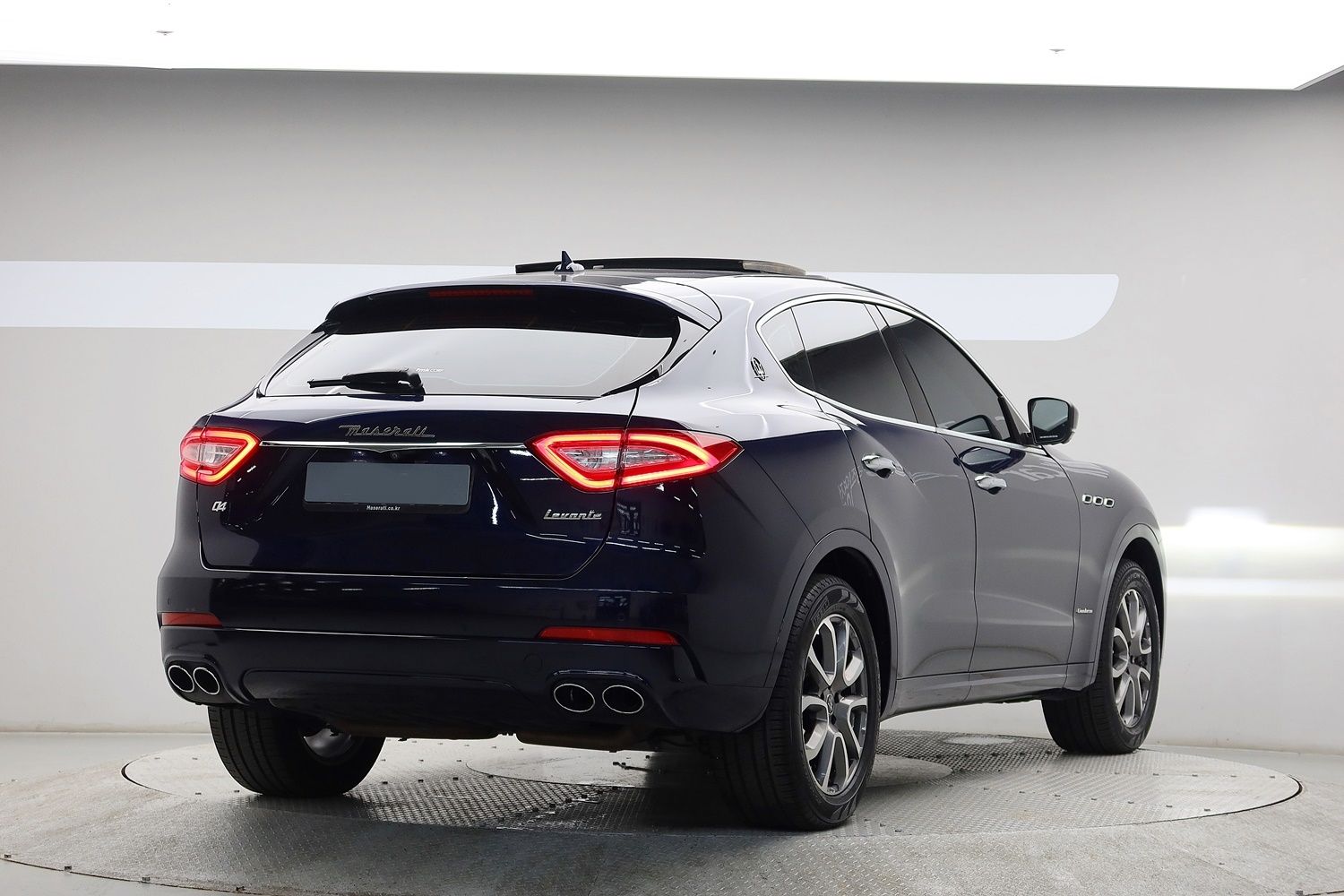 MASERATI LEVANTE 2020