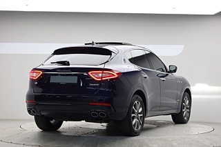 MASERATI LEVANTE 2020
