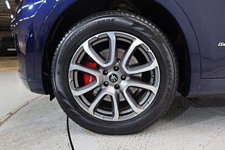 MASERATI LEVANTE 2020