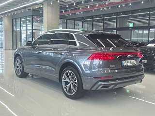 AUDI Q8 4M 2021