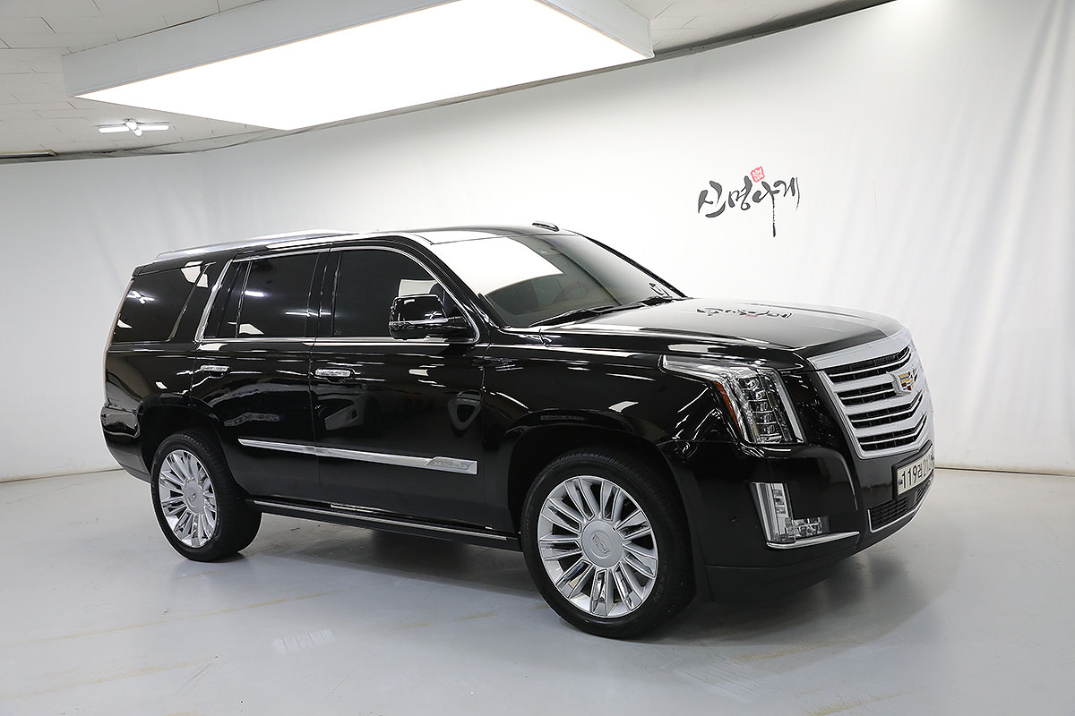 CADILLAC ESCALADE 2020