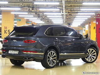 BENTLEY BENTAYGA 2022