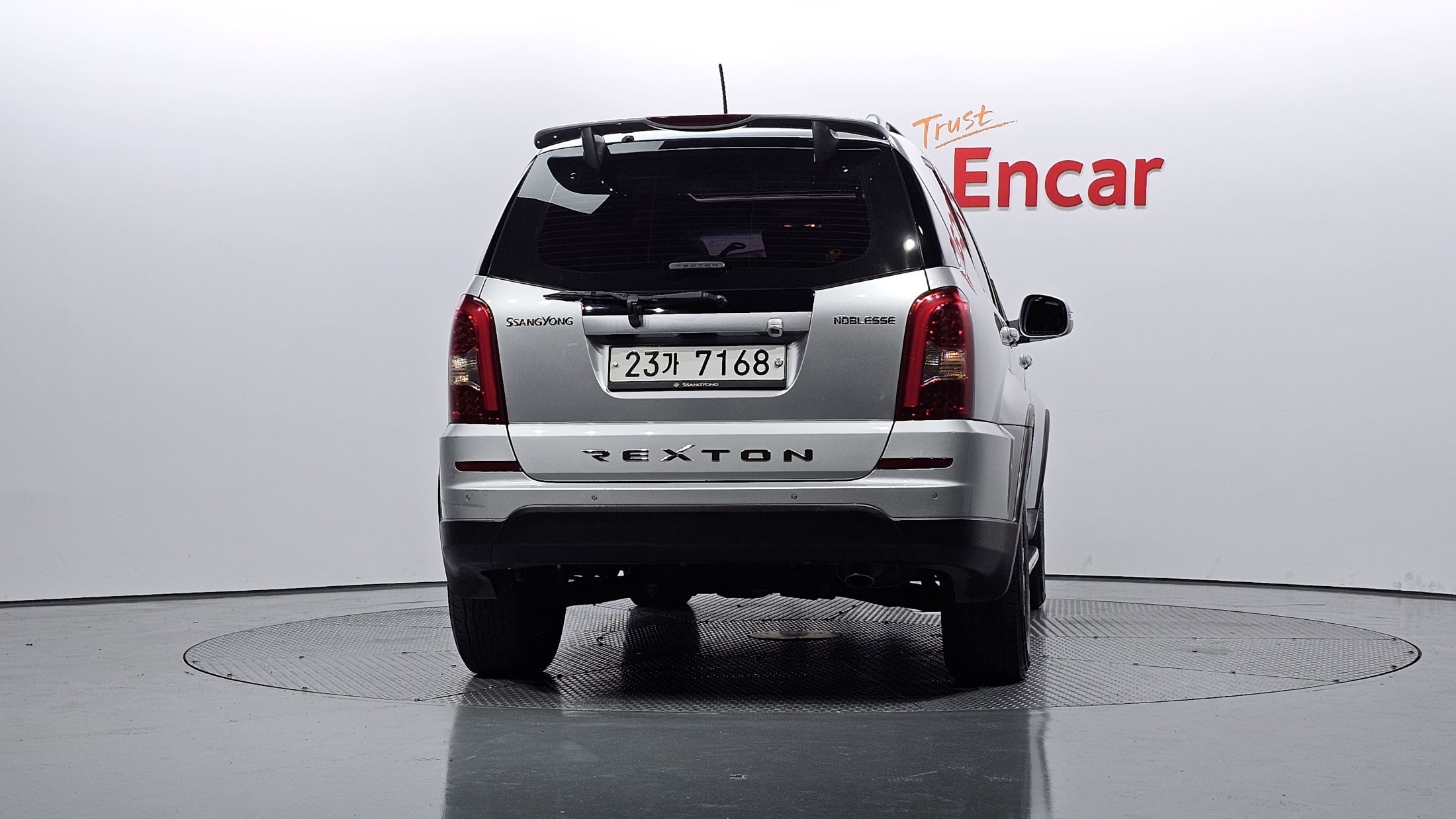 SSANGYONG REXTON W 2013