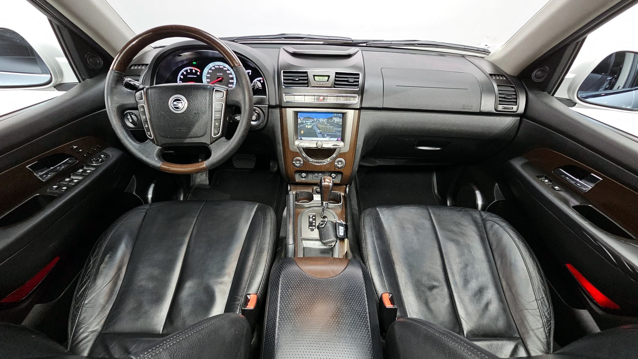 SSANGYONG REXTON W 2013