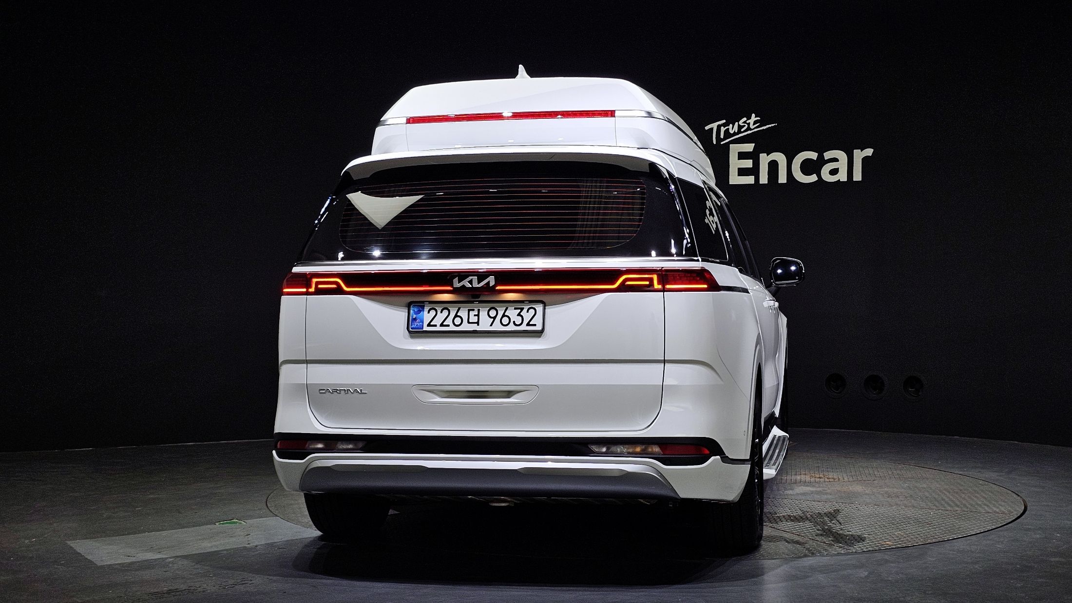 KIA CARNIVAL 2023