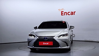 LEXUS ES300H 2020