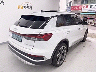 AUDI Q4 E-TRON F4 2022