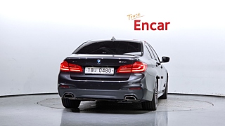 BMW 5-SERIES G30 2019