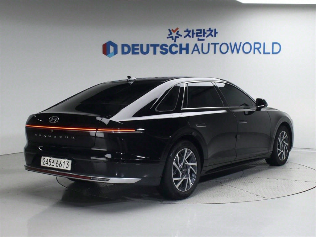 HYUNDAI GRANDEUR GN7 2023
