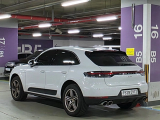PORSCHE MACAN  2019