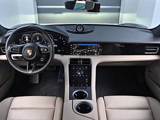 PORSCHE TAYCAN 2024
