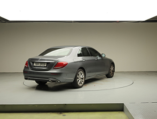 MERCEDES BENZ E-CLASS W213 2019