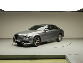 MERCEDES BENZ E-CLASS W213 2019