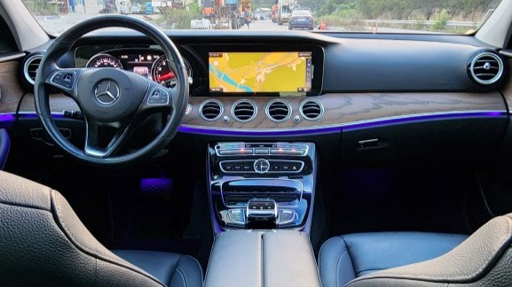 MERCEDES BENZ E-CLASS W213 2017