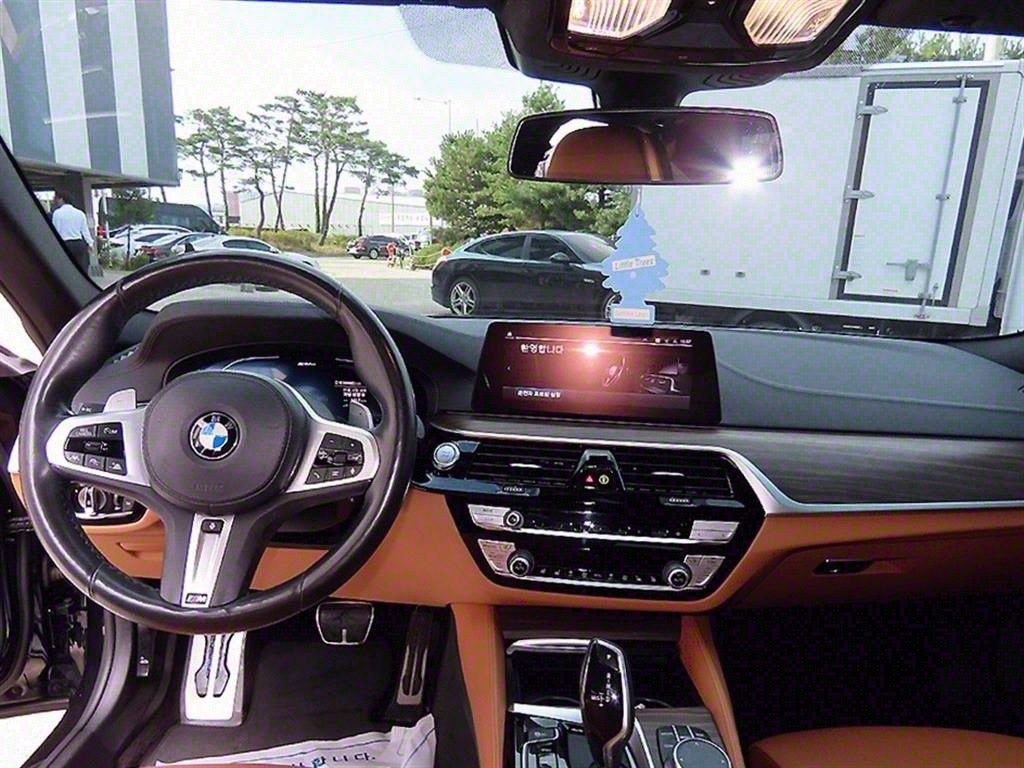 BMW 5-SERIES G30 2020