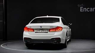 BMW 5-SERIES G30 2017