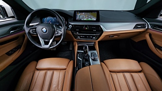 BMW 5-SERIES G30 2017