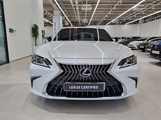 LEXUS ES300H  7 GENERATION Luxury Plus 2024