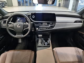 LEXUS ES300H  7 GENERATION Luxury Plus 2024