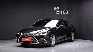LEXUS ES300H  7 GENERATION Executive 2024