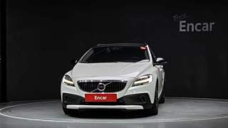 VOLVO V40 CROSS COUNTRY 2018