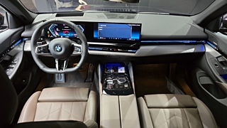 BMW 5-SERIES G60 2024