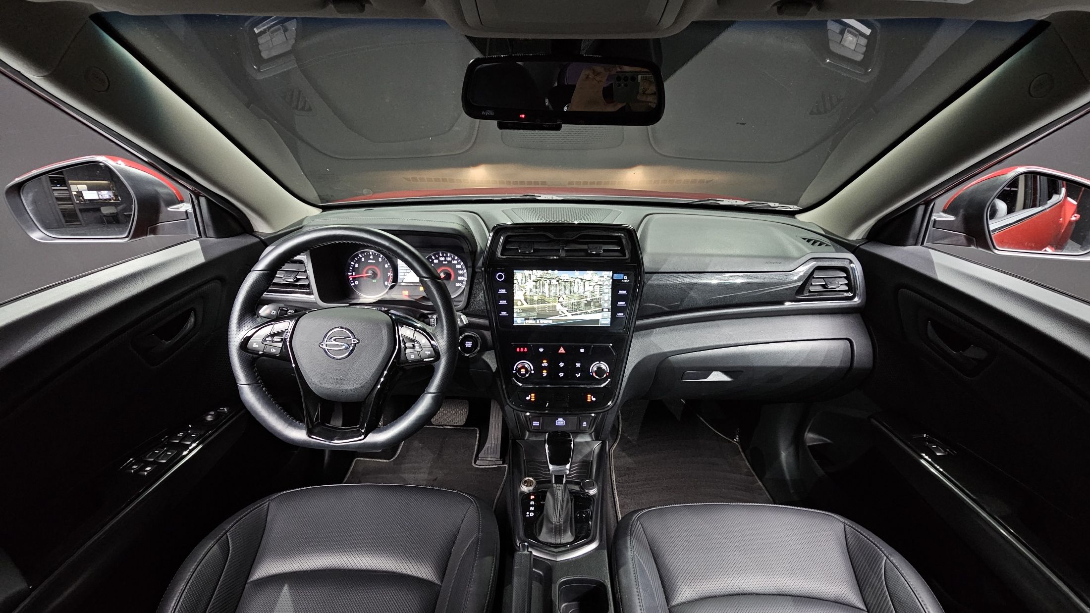 SSANGYONG TIVOLI VERY NEW 2021