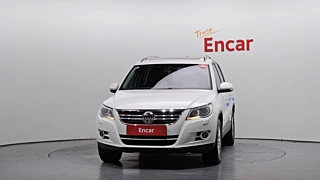 VOLKSWAGEN TIGUAN 2011