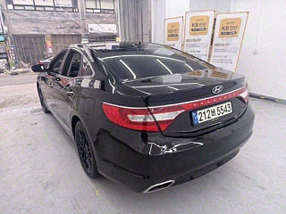 HYUNDAI GRANDEUR HG 2016