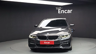 BMW 5-SERIES G30 2017