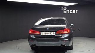 BMW 5-SERIES G30 2017