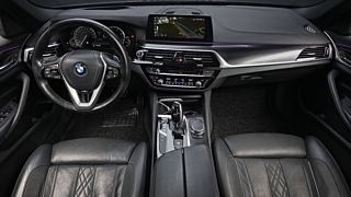 BMW 5-SERIES G30 2017